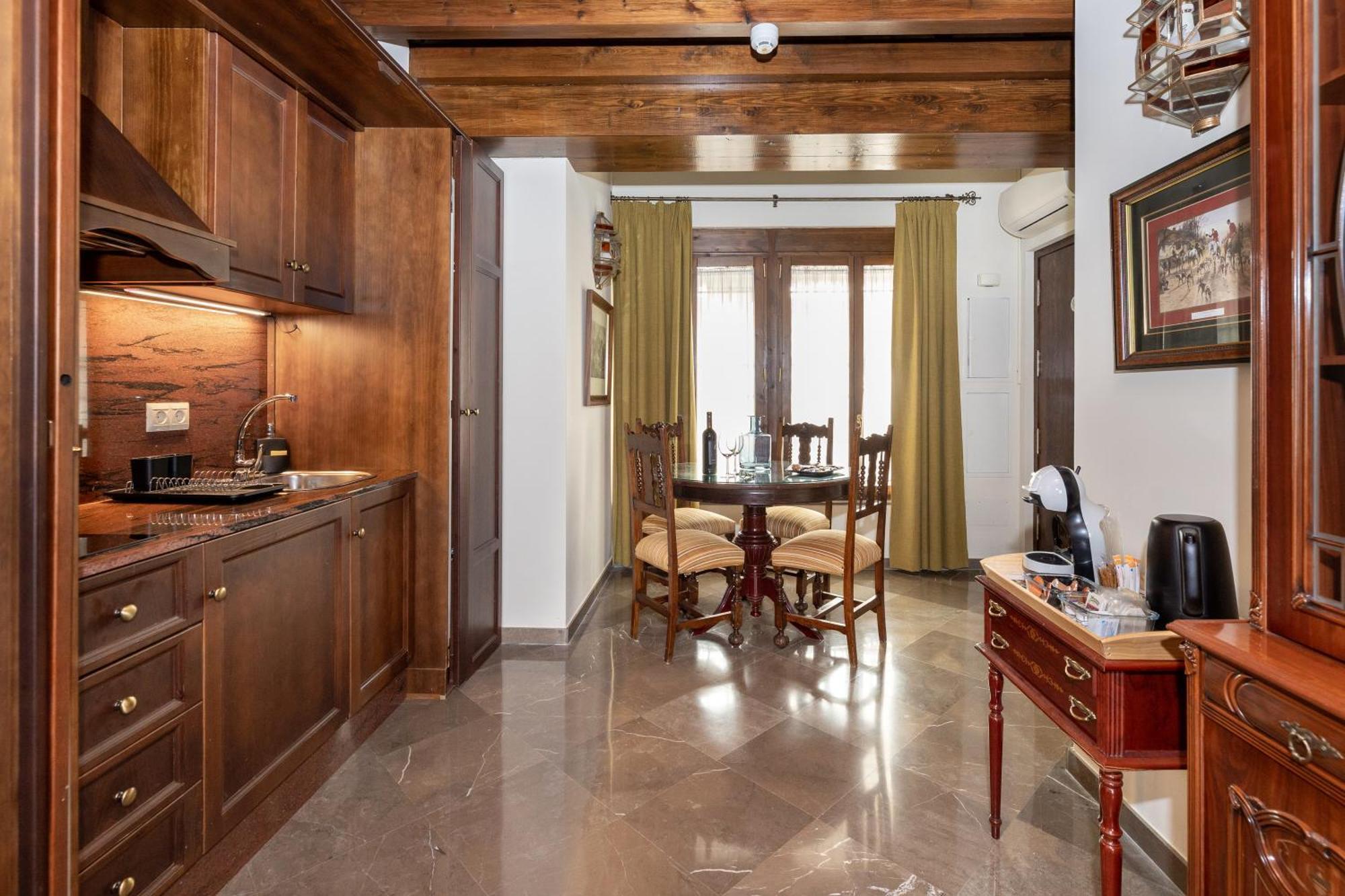 Apartamentos En Pleno Centro, Aljibe Rodrigo Del Campo 2C غرناطة المظهر الخارجي الصورة